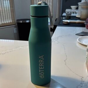 doTERRA Aqua Bottle with Silver Cap